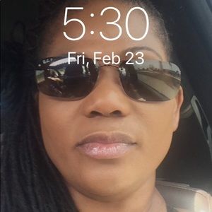 Meet your Posher, Eugenia